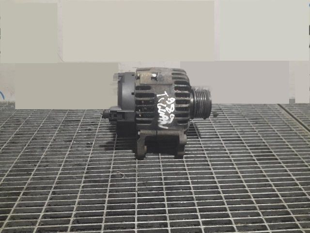 bontott VW TIGUAN Generátor