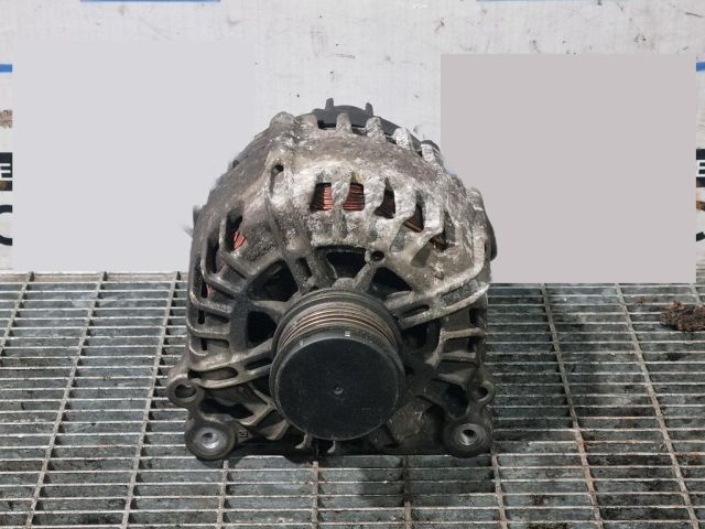 bontott VW TIGUAN Generátor