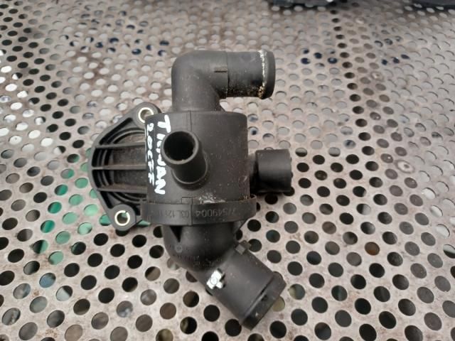 bontott VW TIGUAN Hengerfej Vízkivezető