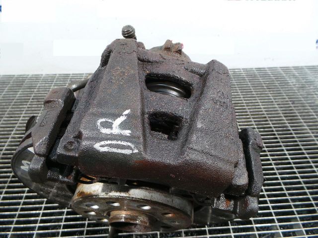 bontott VW TIGUAN Jobb első Féknyereg Munkahengerrel