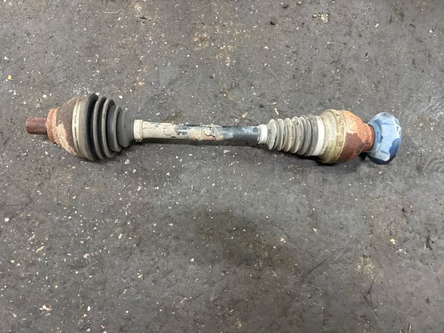 bontott VW TIGUAN Jobb Féltengely