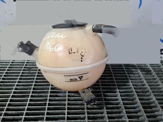 bontott VW TIGUAN Kiegyenlítő Tartály