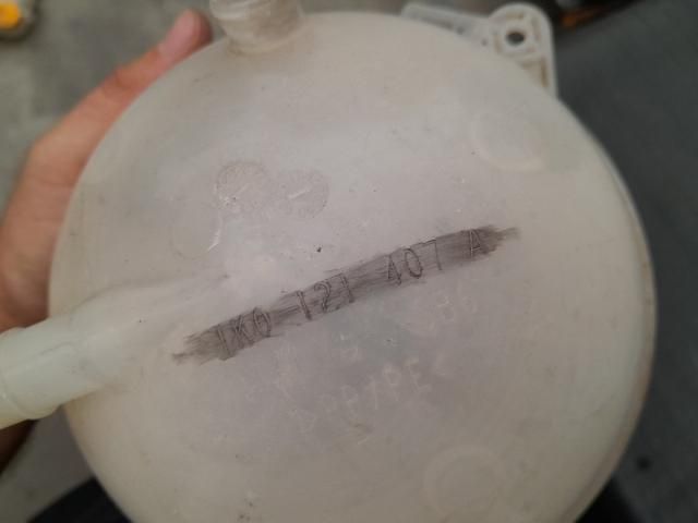 bontott VW TIGUAN Kiegyenlítő Tartály