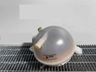 bontott VW TIGUAN Kiegyenlítő Tartály