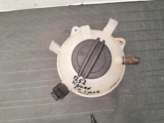 bontott VW TIGUAN Kiegyenlítő Tartály