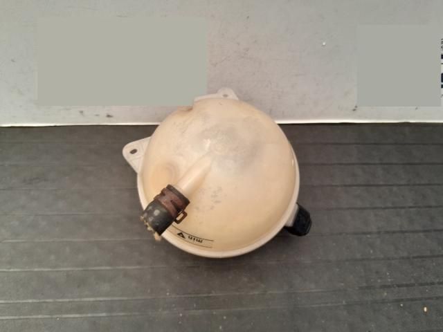 bontott VW TIGUAN Kiegyenlítő Tartály