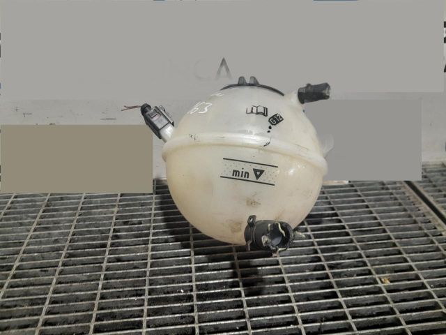 bontott VW TIGUAN Kiegyenlítő Tartály