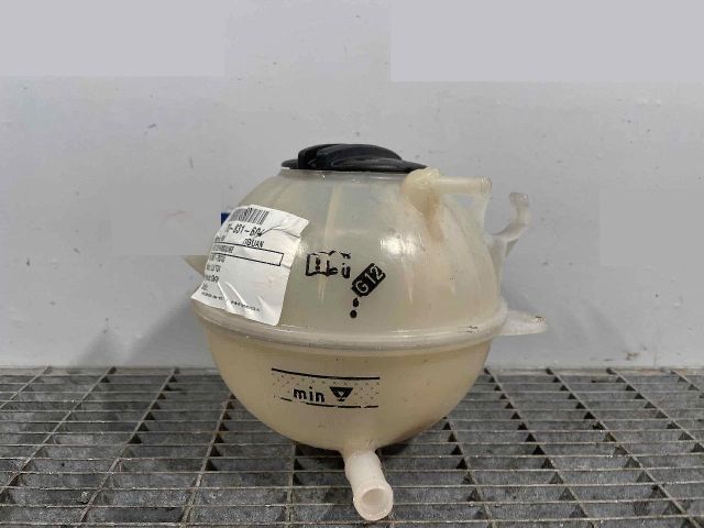 bontott VW TIGUAN Kiegyenlítő Tartály