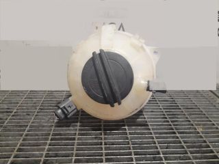 bontott VW TIGUAN Kiegyenlítő Tartály