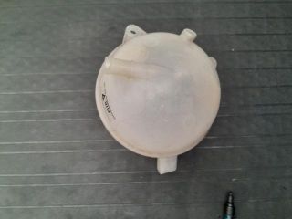 bontott VW TIGUAN Kiegyenlítő Tartály