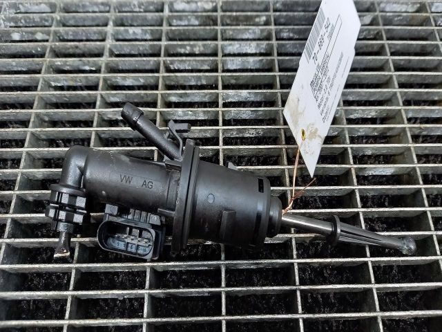 bontott VW TIGUAN Kuplung Munkahenger