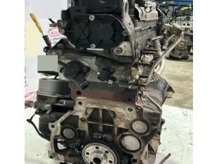 bontott VW TIGUAN Motor (Fűzött blokk hengerfejjel)