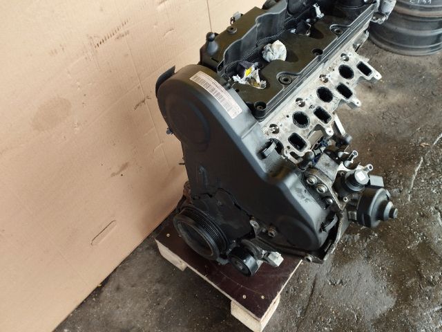 bontott VW TIGUAN Motor (Fűzött blokk hengerfejjel)