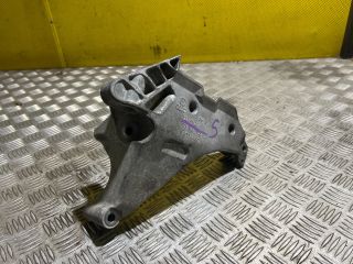 bontott VW TIGUAN Motor Tartó Bak Jobb