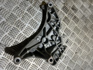 bontott VW TIGUAN Motor Tartó Bak Jobb