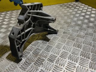 bontott VW TIGUAN Motor Tartó Bak Jobb