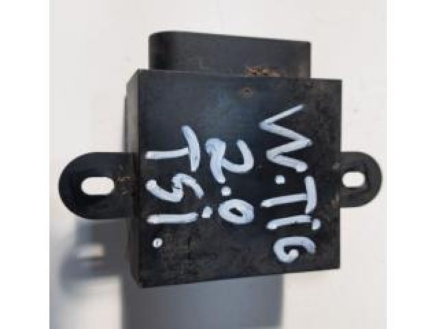 bontott VW TIGUAN Üzemanyag Szivattyú Relé