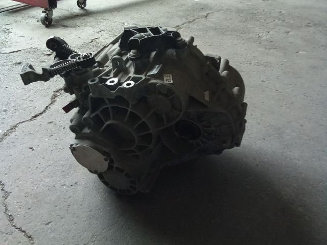 bontott VW TIGUAN Váltó (Mechanikus)