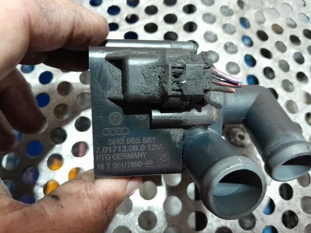 bontott VW TIGUAN Vízpumpa