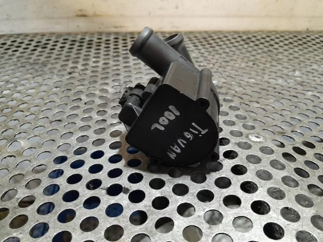 bontott VW TIGUAN Vízpumpa