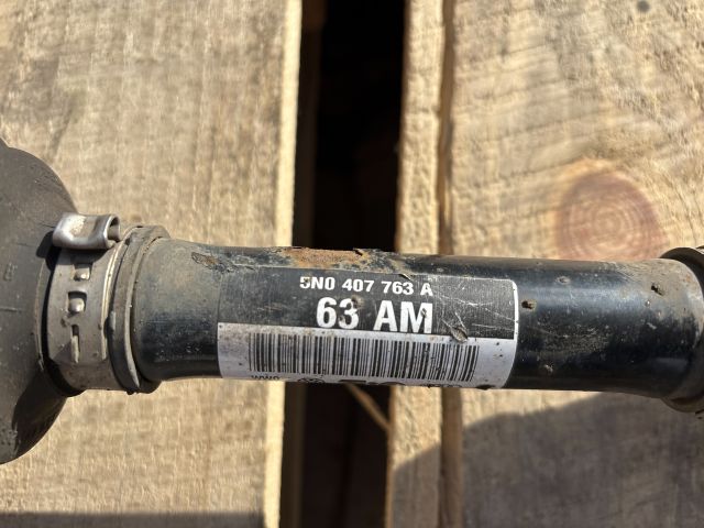 bontott VW TIGUAN Bal Féltengely