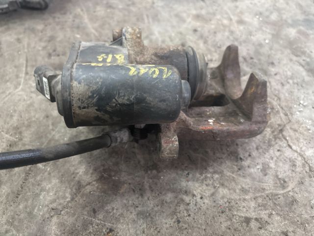 bontott VW TIGUAN Bal hátsó Féknyereg Munkahengerrel