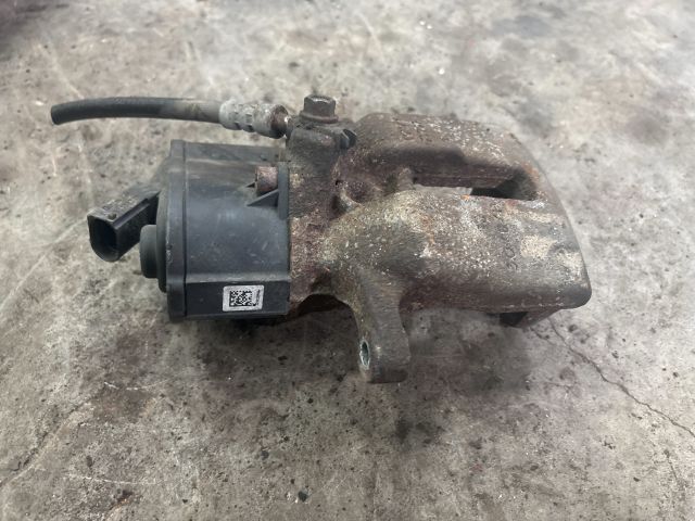 bontott VW TIGUAN Bal hátsó Féknyereg Munkahengerrel