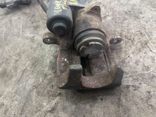 bontott VW TIGUAN Bal hátsó Féknyereg Munkahengerrel