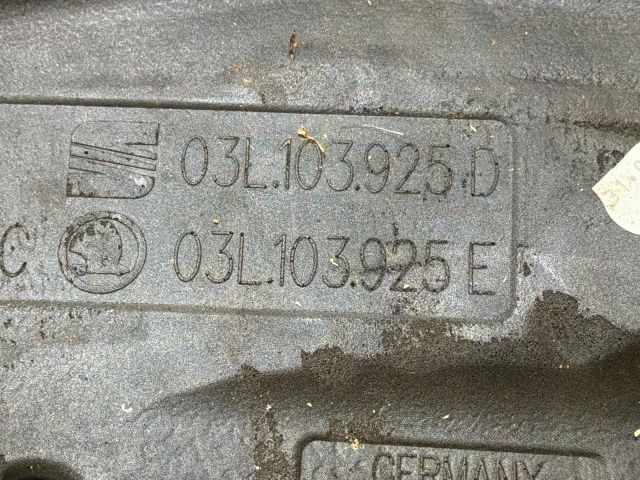 bontott VW TIGUAN Felső Motorburkolat