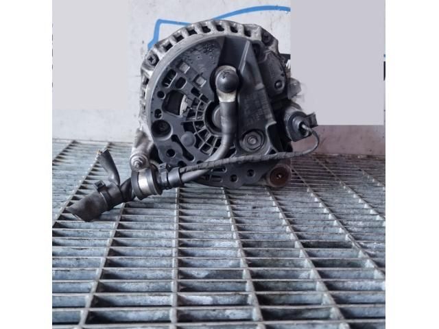 bontott VW TIGUAN Generátor