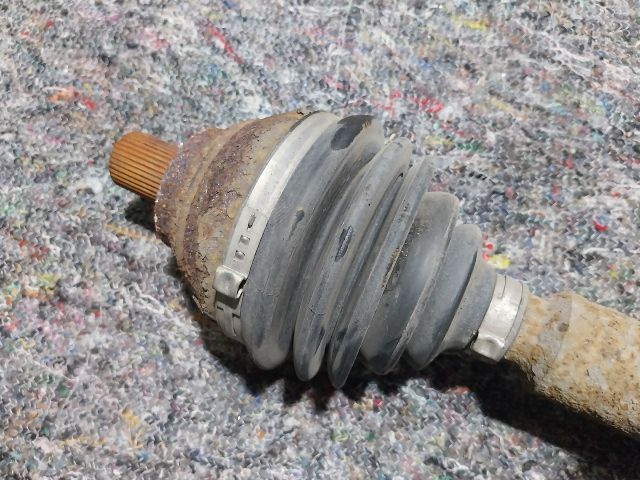 bontott VW TIGUAN Jobb Féltengely