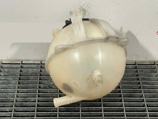 bontott VW TIGUAN Kiegyenlítő Tartály