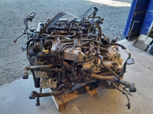bontott VW TIGUAN Motor (Fűzött blokk hengerfejjel)
