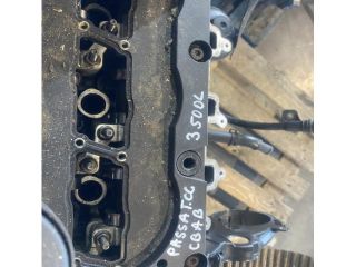 bontott VW TIGUAN Motor (Fűzött blokk hengerfejjel)