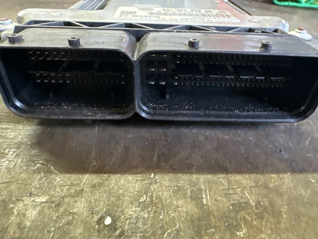 bontott VW TIGUAN Motorvezérlő