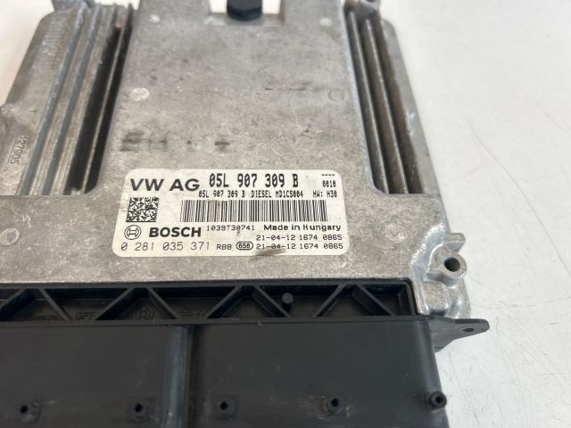 bontott VW TIGUAN Motorvezérlő