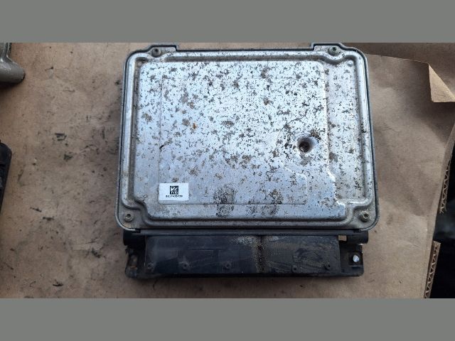 bontott VW TIGUAN Motorvezérlő