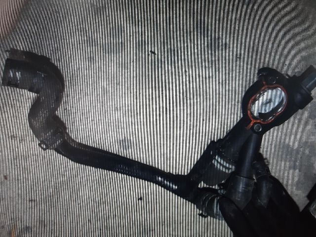 bontott VW TIGUAN Termosztátház Csővel