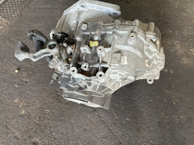 bontott VW TIGUAN Váltó (Mechanikus)