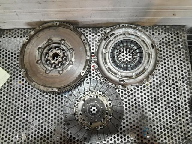 bontott VW TIGUAN Kuplung Szett (Szerkezet, Tárcsa)