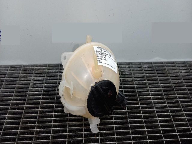 bontott VW TIGUAN Kiegyenlítő Tartály