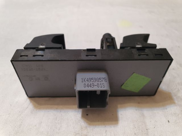 bontott VW TIGUAN Ablakemelő Kapcsoló Négyes / Kettes