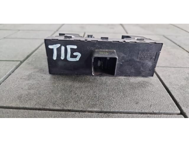 bontott VW TIGUAN Ablakemelő Kapcsoló Négyes / Kettes