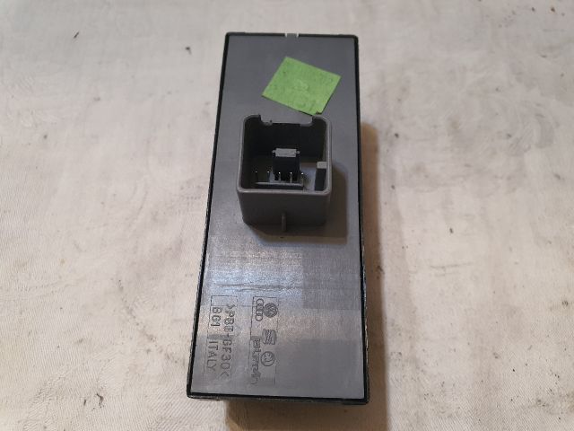 bontott VW TIGUAN Ablakemelő Kapcsoló Négyes / Kettes