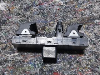 bontott VW TIGUAN Ablakemelő Kapcsoló Négyes / Kettes