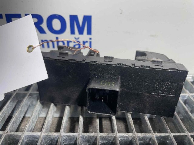 bontott VW TIGUAN Ablakemelő Kapcsoló Négyes / Kettes