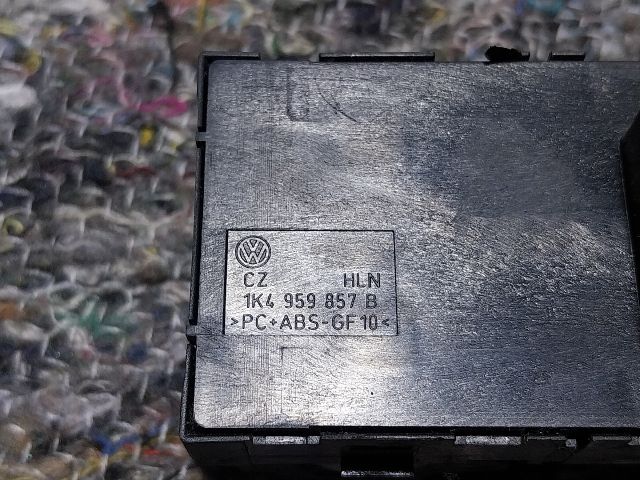 bontott VW TIGUAN Ablakemelő Kapcsoló Négyes / Kettes