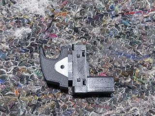 bontott VW TIGUAN Ablakemelő Kapcsoló (Pozíciófüggetlen)