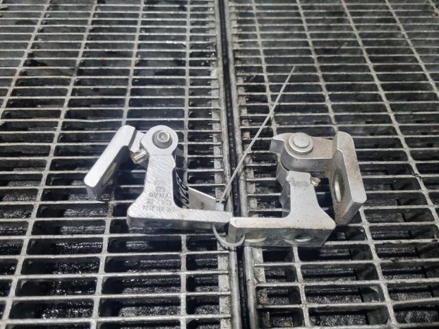 bontott VW TIGUAN Ajtó Zsanér (Pozíciófüggetlen)