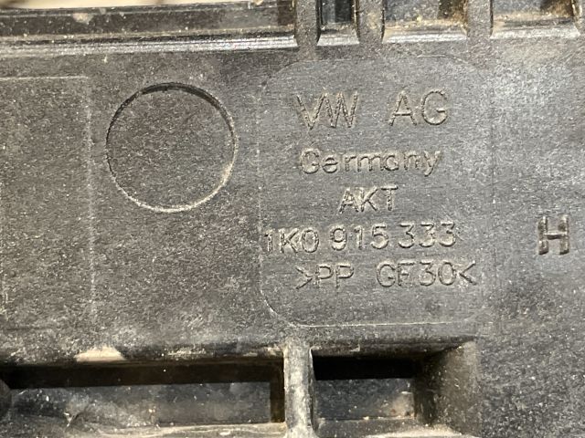 bontott VW TIGUAN Akkumulátor Tartó